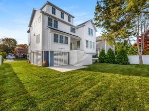 127 Paul Place, Fairfield CT 06824
