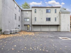 35 Algonquin Lane D, Stratford CT 06614