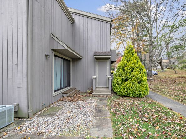 35 Algonquin Lane D, Stratford CT 06614