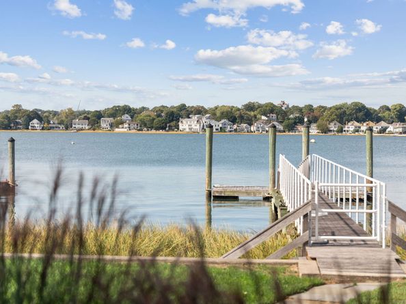 9 Sylvester Court, Norwalk CT 06855