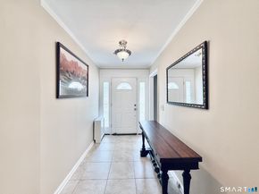 28 Pamlynn Road, Stamford CT 06905