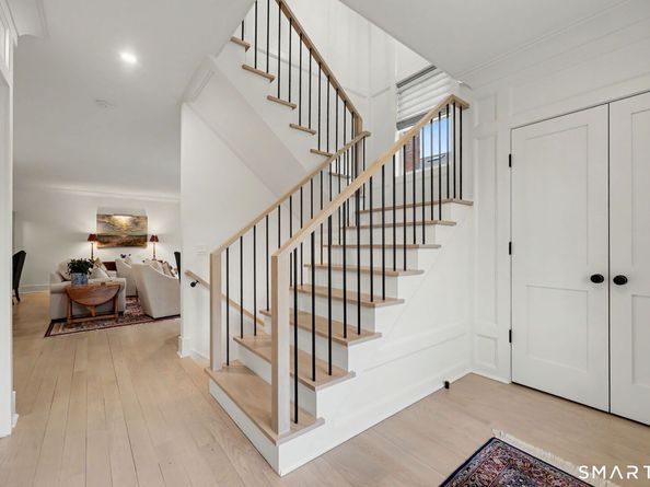 160 Forest Street 160, New Canaan CT 06840
