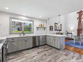 253 Tokeneke Road, Darien CT 06820