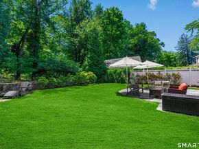 253 Tokeneke Road, Darien CT 06820