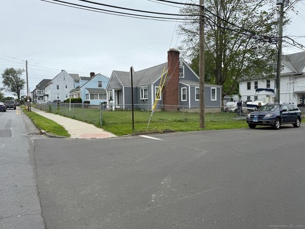 240 Beechmont Avenue, Bridgeport CT 06606