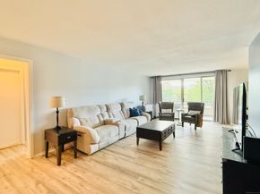 1 Strawberry Hill Court APT 1A, Stamford CT 06902