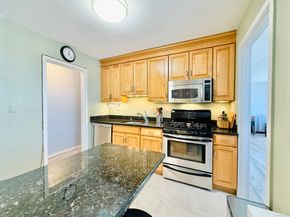 1 Strawberry Hill Court APT 1A, Stamford CT 06902