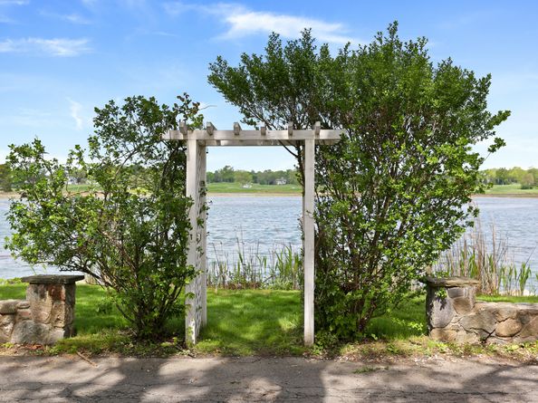 34 Shorehaven Road, Norwalk CT 06855