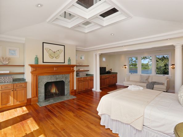 34 Shorehaven Road, Norwalk CT 06855