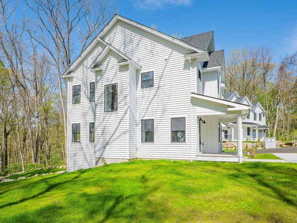 6 Brookview Heights Court, Shelton CT 06484