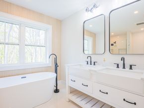 6 Brookview Heights Court, Shelton CT 06484