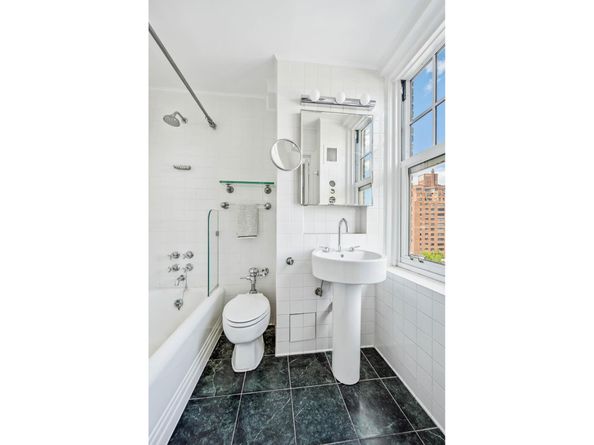302 West 12th Street 10A, New York NY 10014
