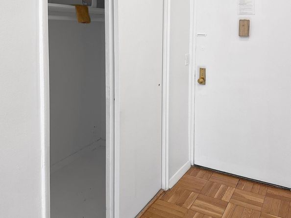 225 East 46th Street 9B, New York NY 10017