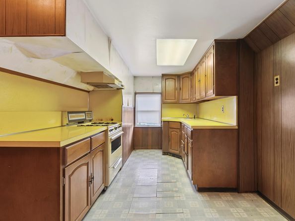 1346 73rd Street, Brooklyn NY 11228