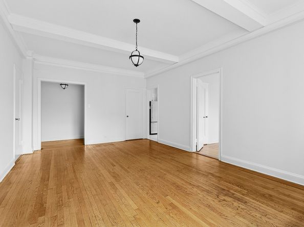 242 East 19th Street 7E, New York NY 10003