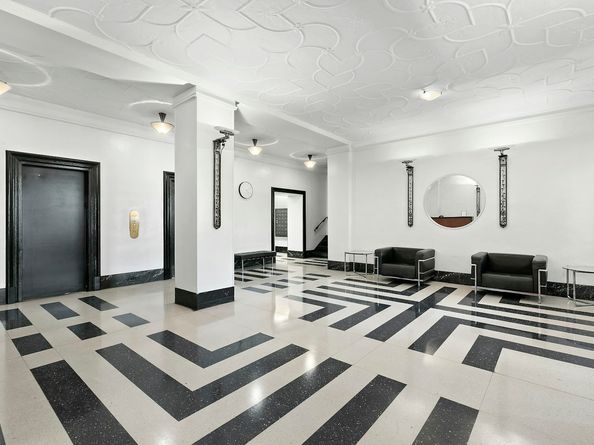242 East 19th Street 7E, New York NY 10003