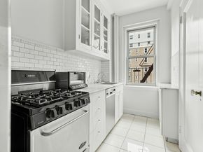 242 East 19th Street 7E, New York NY 10003