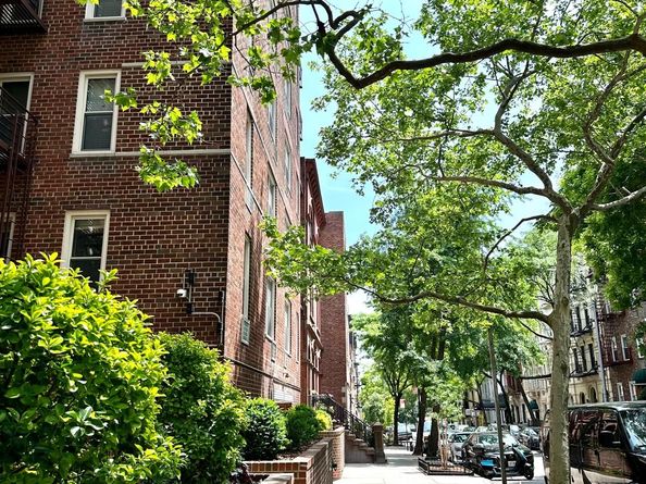 309 East 87th Street 3L, New York NY 10128