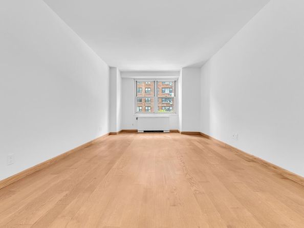 305 East 24th Street 3X, New York NY 10010