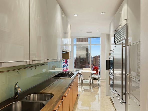 151 East 58th Street 43E, New York NY 10022