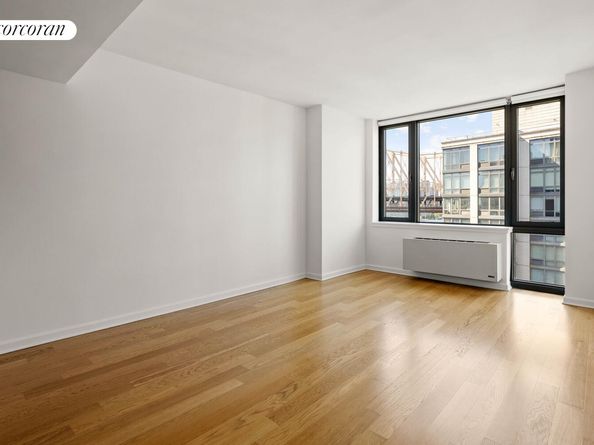 425 Main Street 15E, New York NY 10044