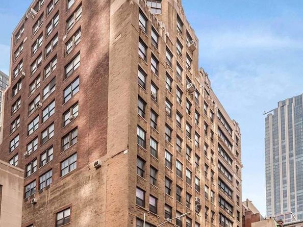 11 West 30th Street 8F, New York NY 10001