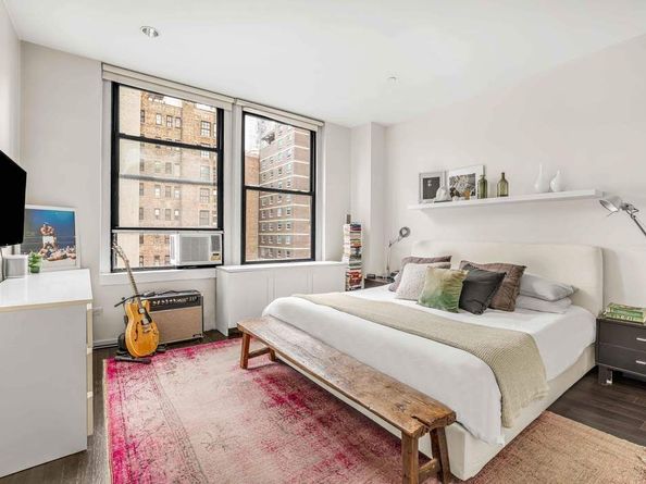 11 West 30th Street 8F, New York NY 10001