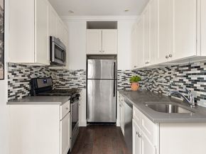 21-06 35th Street 3E, Queens NY 11105