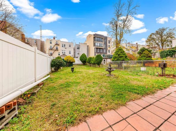 20-23 41st Street, Queens NY 11105