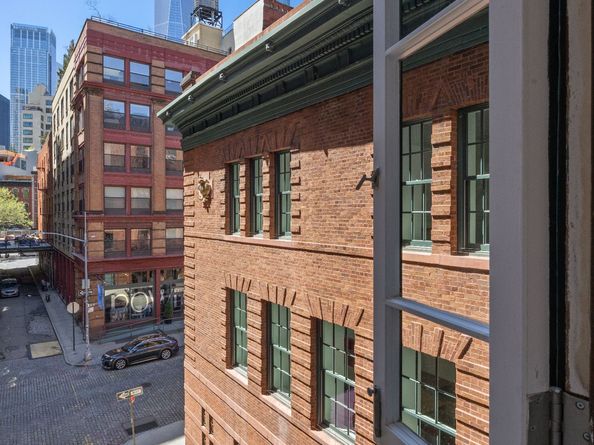 9 Jay Street, New York NY 10013