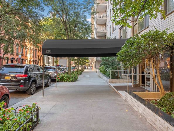 130 East 18th Street 14J, New York NY 10003