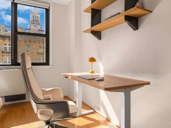 130 East 18th Street 14J, New York NY 10003