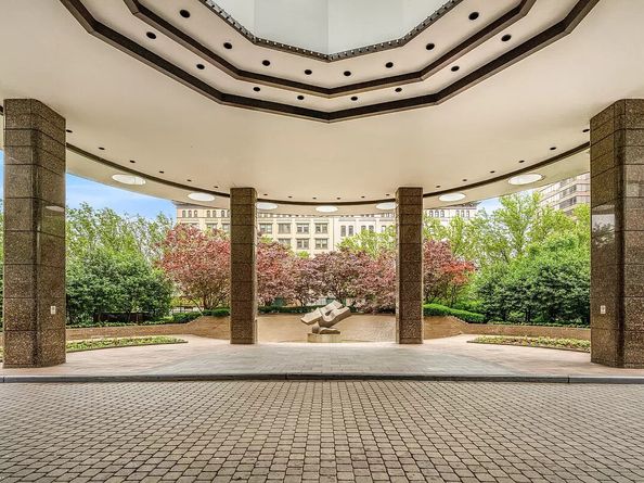 330 East 38th Street 5K, New York NY 10016