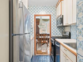 30 West 60th Street 11M, New York NY 10023