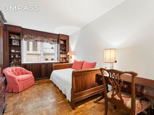 30 West 60th Street 11M, New York NY 10023