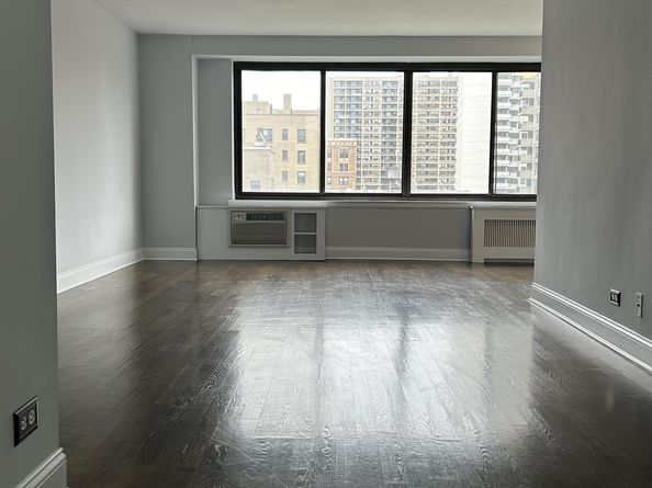 382 Central Park W 16U, New York NY 10025