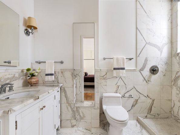 385 Clinton Street 2L, Brooklyn NY 11231