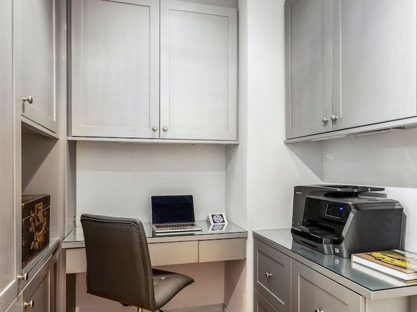 150 East 61st Street 5F, New York NY 10065