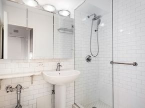 150 East 61st Street 5F, New York NY 10065