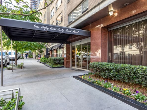 150 East 61st Street 5F, New York NY 10065