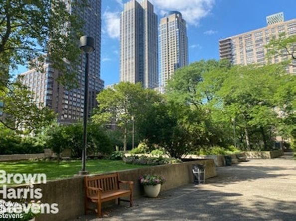 165 West End Avenue 22F, New York NY 10023