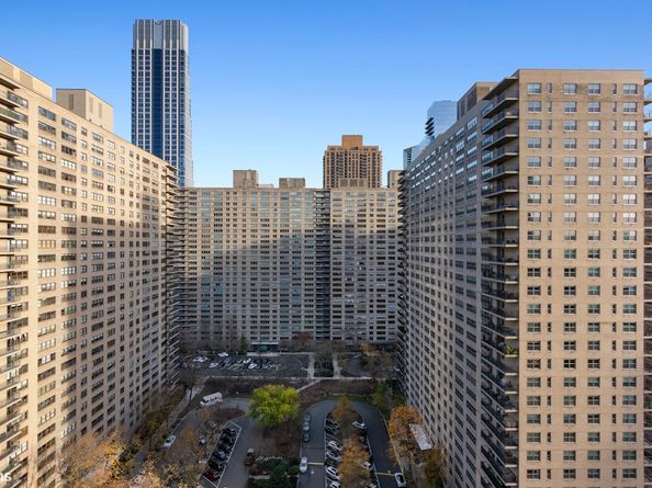 165 West End Avenue 22F, New York NY 10023