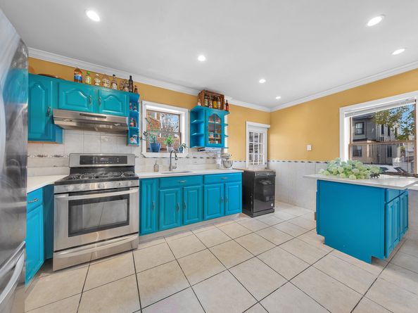 60-27 St Felix Avenue, Queens NY 11385