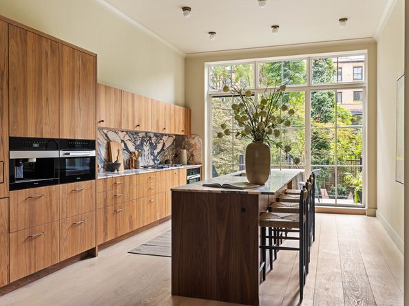 323 Clinton Street 1, Brooklyn NY 11231