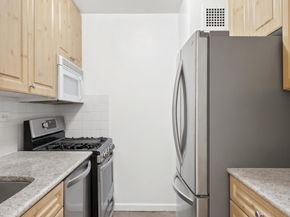 301 East 79th Street 15M, New York NY 10075