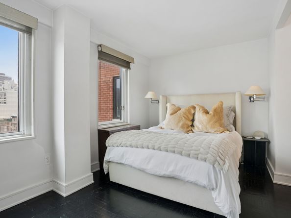 201 East 25th Street 10L, New York NY 10010