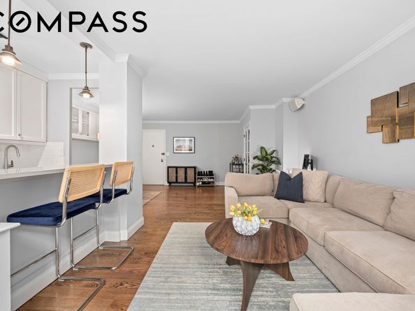 63 East 9th Street 4R, New York NY 10003