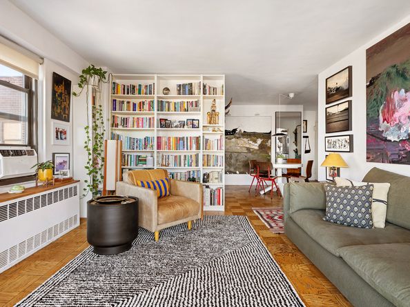 264 East Broadway C2003, New York NY 10002
