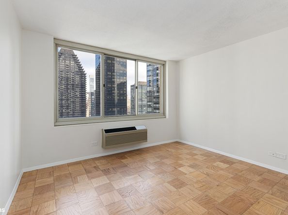 333 East 45th Street 29C, New York NY 10017