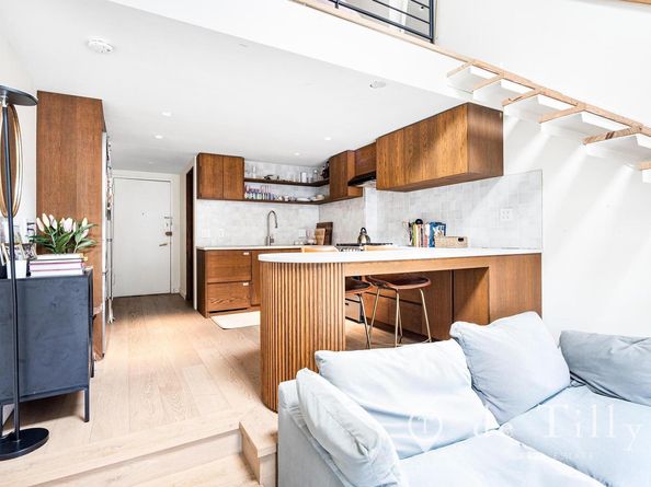 211 Thompson Street PH6E, New York NY 10012